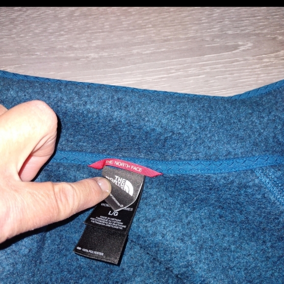 Northface jacket 💙💙 - Picture 6 of 8
